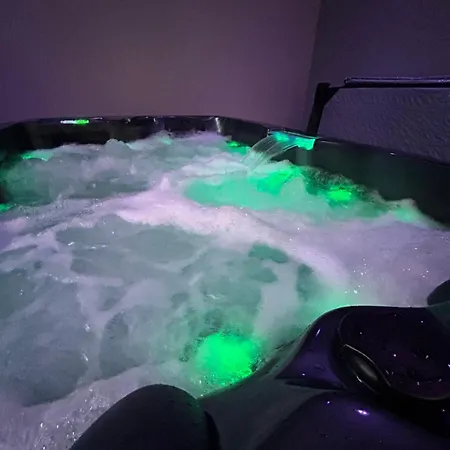 Nyaraló Rozanna Avec Acces Piscine Et Jacuzzi *