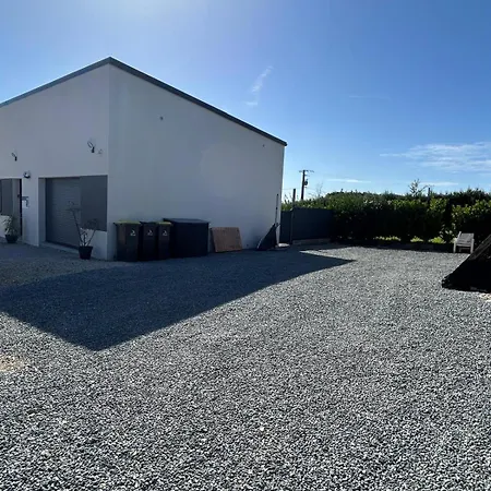Rozanna Avec Acces Detente Jacuzzi Holiday home *