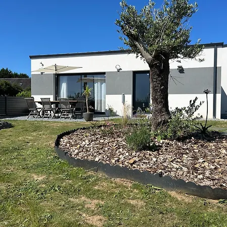 Rozanna Avec Acces Piscine Et Jacuzzi Holiday home Saint-Jean-de-la-Riviere