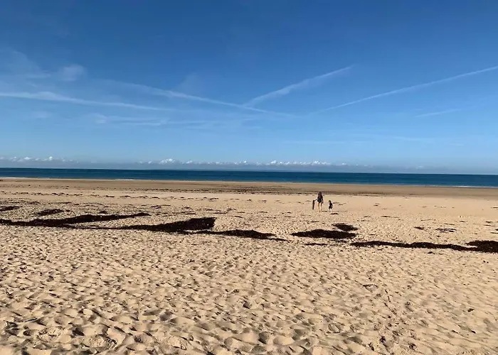 Rozanna Avec Acces Piscine Et Jacuzzi Holiday home Saint-Jean-de-la-Riviere