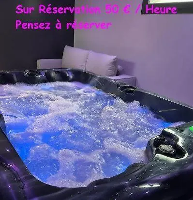 Rozanna Avec Acces Piscine Et Jacuzzi Holiday home *