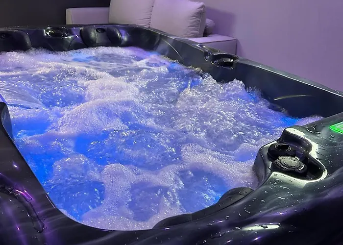 Holiday home Rozanna Avec Acces Piscine Et Jacuzzi *