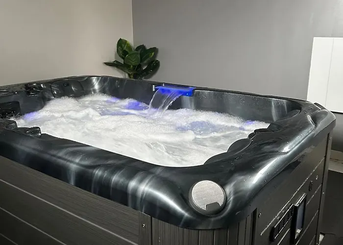 Holiday home Rozanna Avec Acces Piscine Et Jacuzzi Saint-Jean-de-la-Riviere